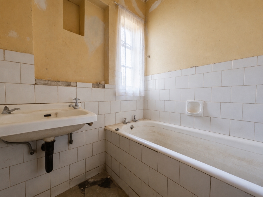 4 Bedroom Property for Sale in Ladybrand Free State
